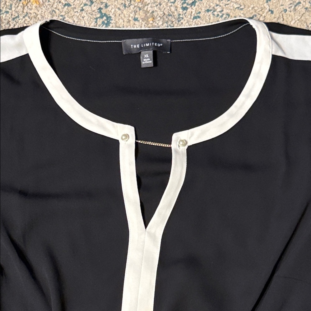 The Limited Black and White Pearl Accented Blouse XL - Picture 2 of 6